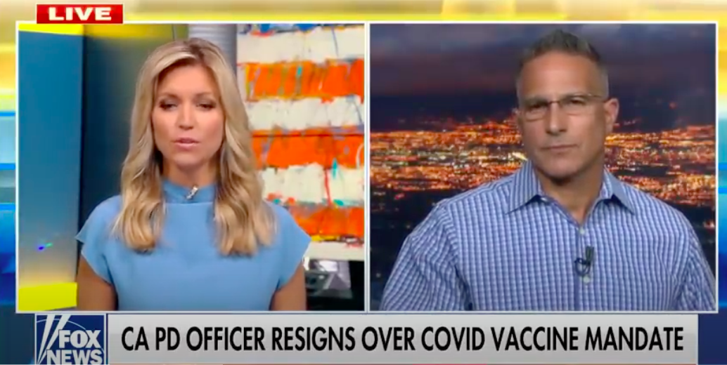 Police officer quits over vaccine mandate: 'I decided to turn in my badge so I can speak up' (News Clip)