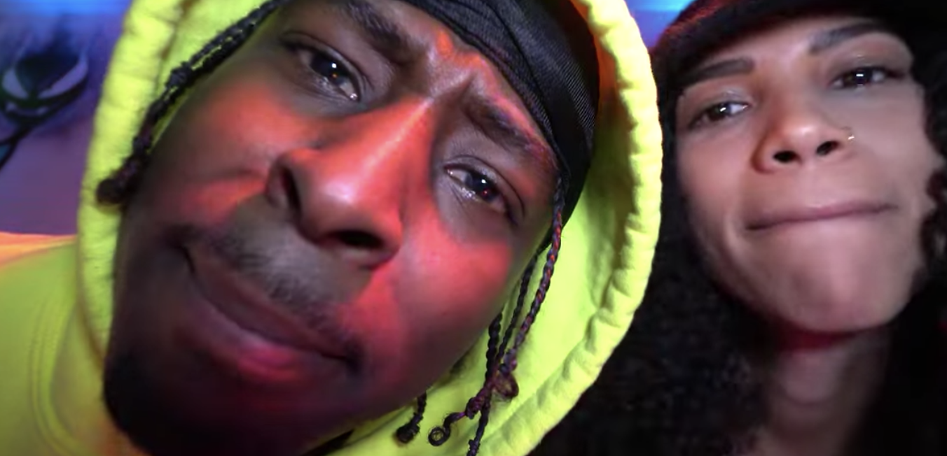 Cliff Savage - "Wait A Minute" (Official Music Video)