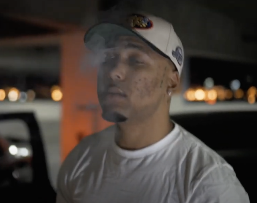 Jaaynnicce - First live performance / "Zoned Out" (Music Video) 