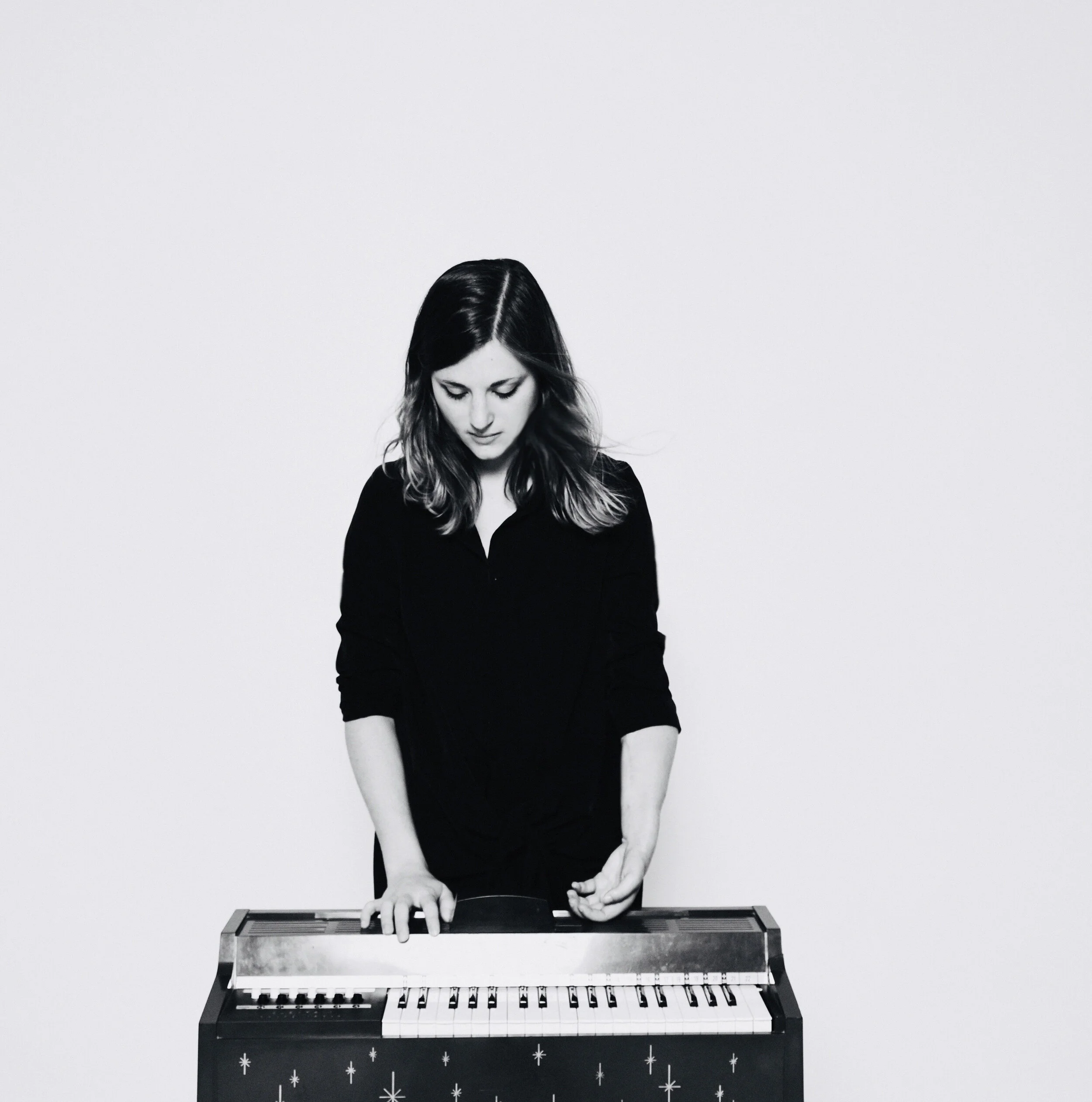 Molly Joyce (BOOKING)