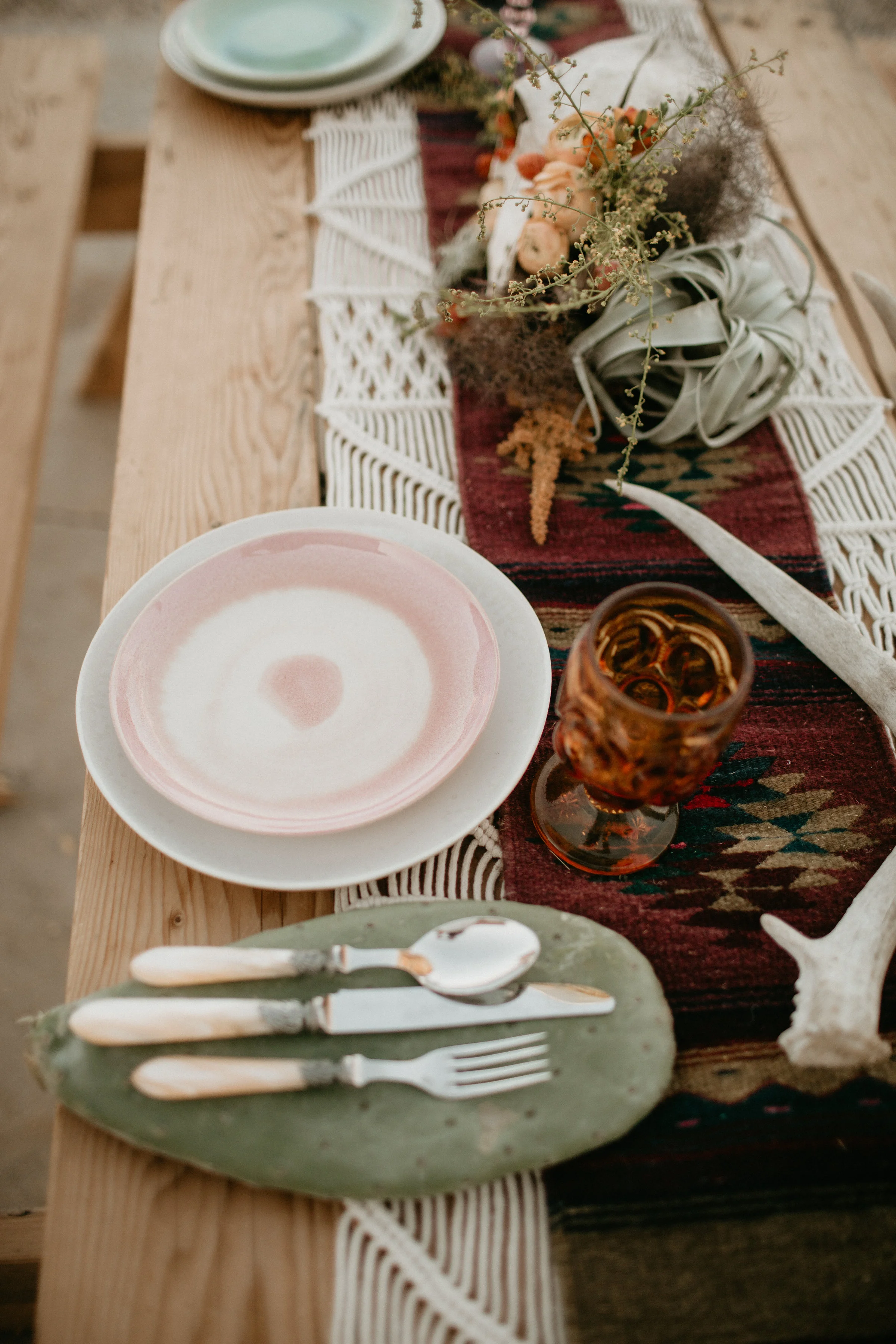 airplant centerpiece for desert wedding #lrqcfloral #desertwedding