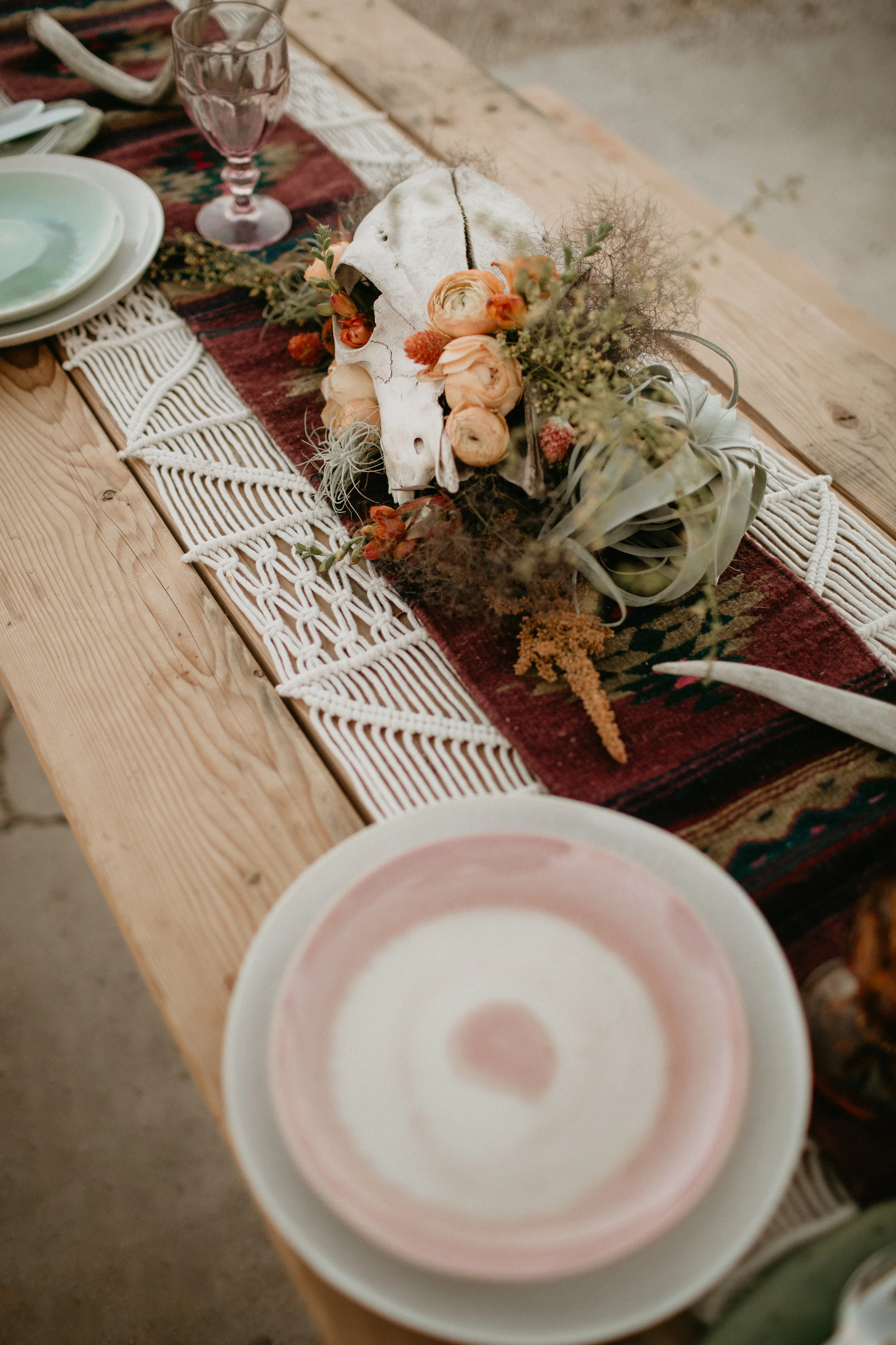 skull centerpiece with airplant #lrqcfloral #airplant