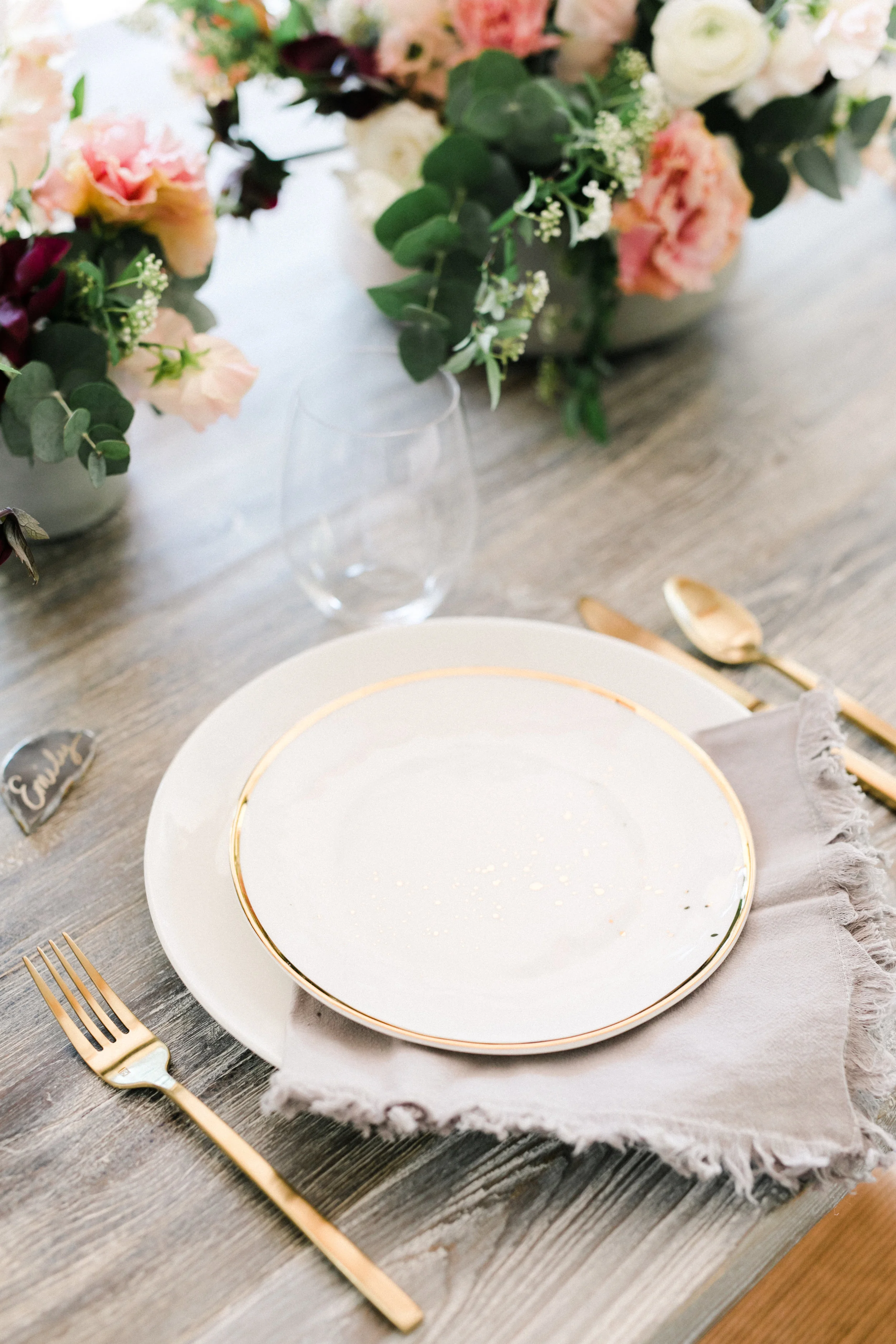 dusty pink and blush and mauve wedding florals with green wedding shoes #lrqcfloral #greenweddingshoes