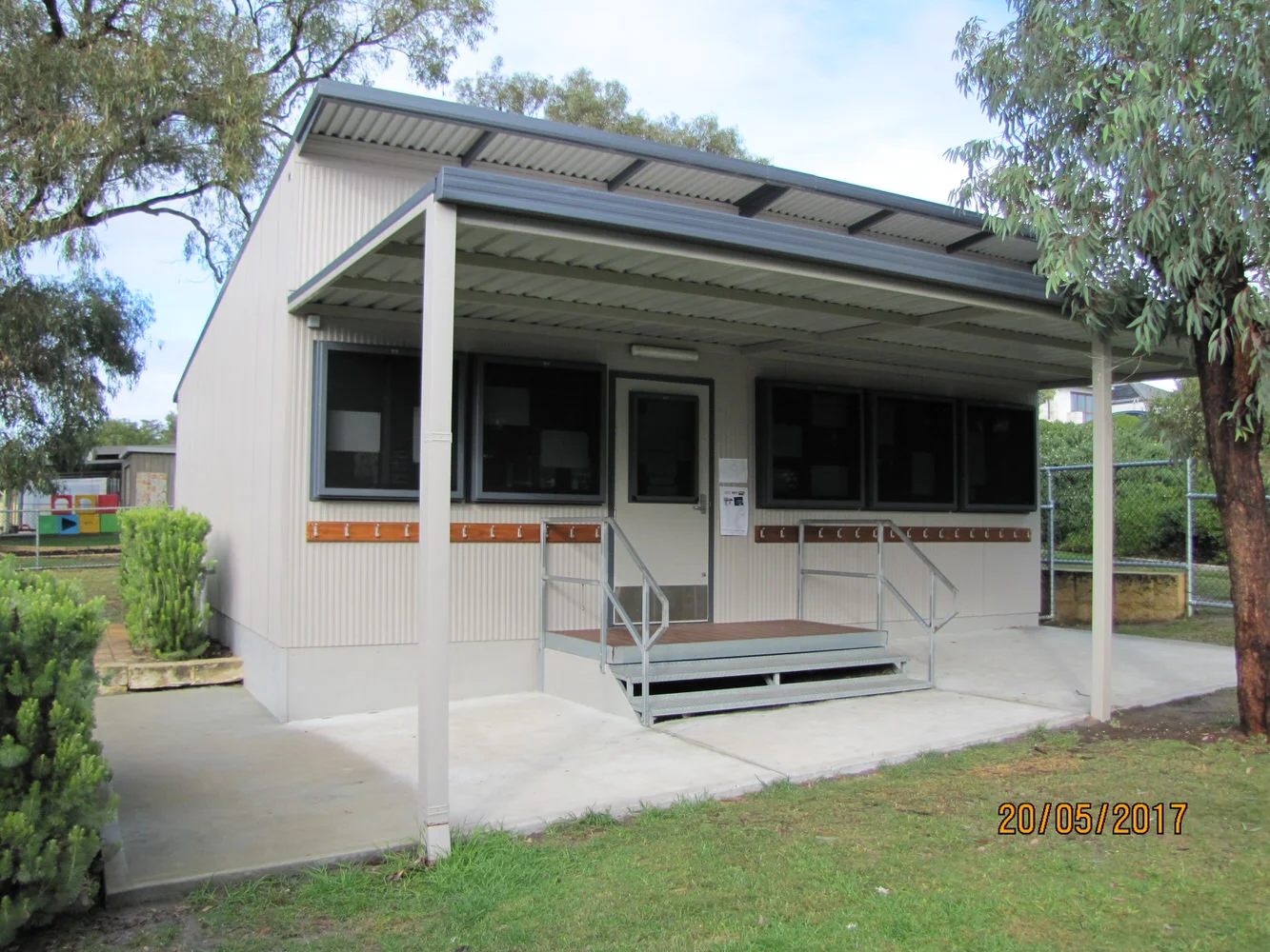 small school transportable classroom.JPG