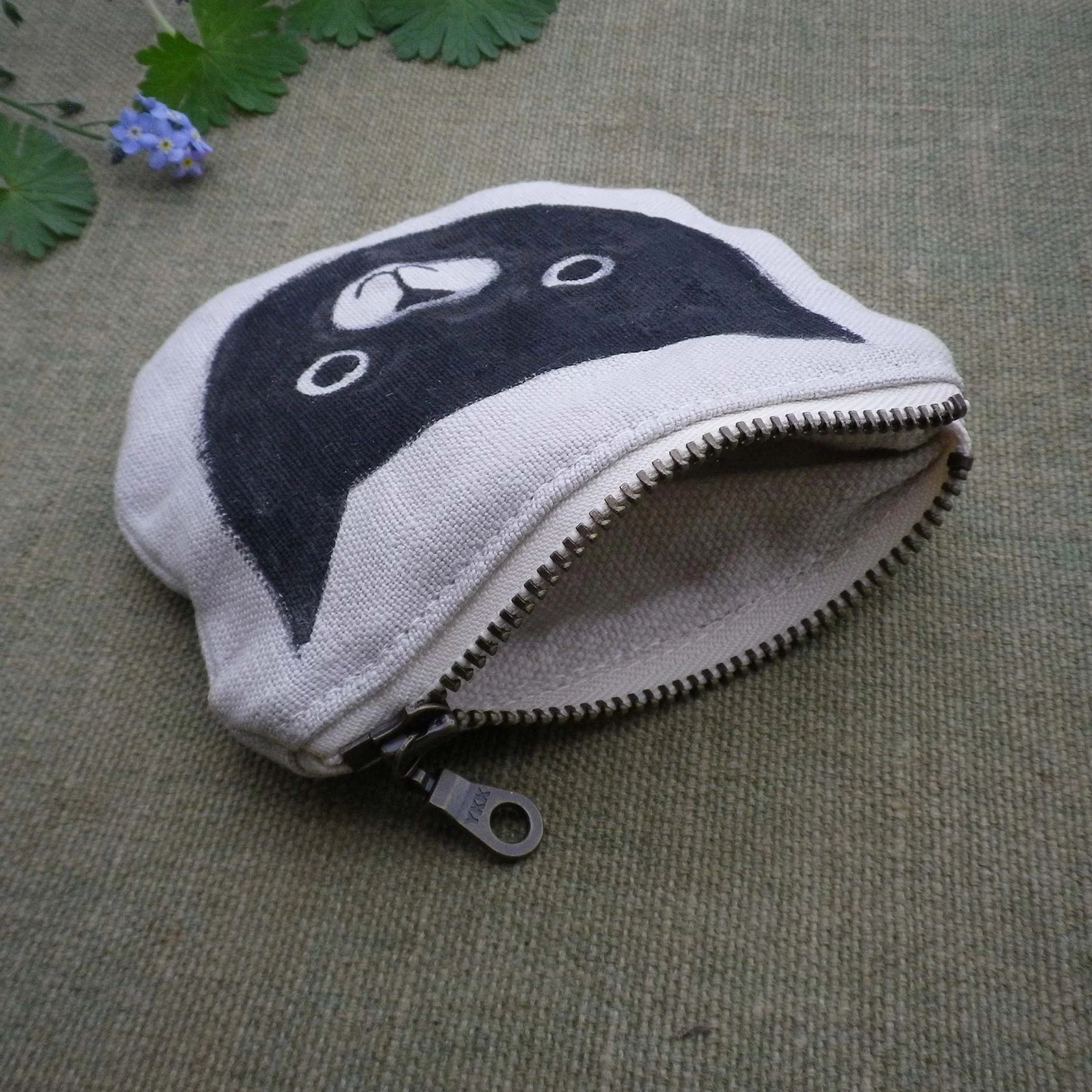 coin_purse_black_Cat_4_f.jpg