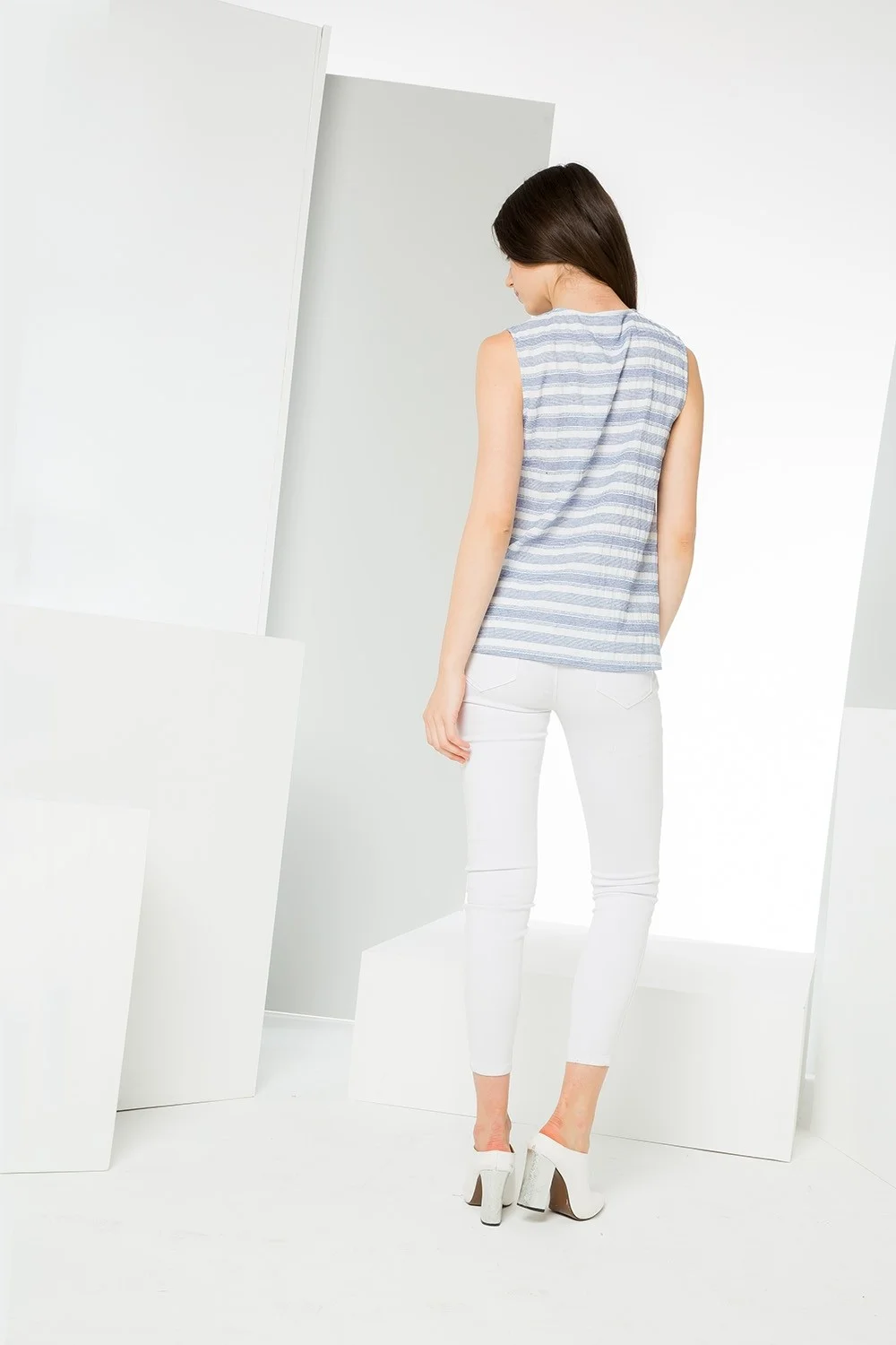 ths_0408_bl_7_.jpg