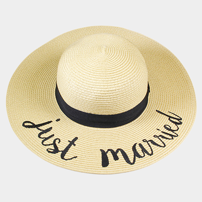 H118-BEIGE-JUST_MARRIED-ONESIZE100PAPER-383288-675-1.0.jpg