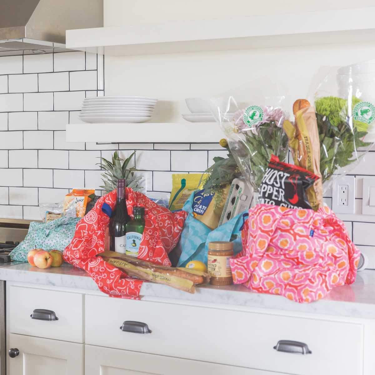 SP19_BluBag_Group_Groceries1_c62b19f6-cd17-4b75-b677-34f4c33b34ed.jpg