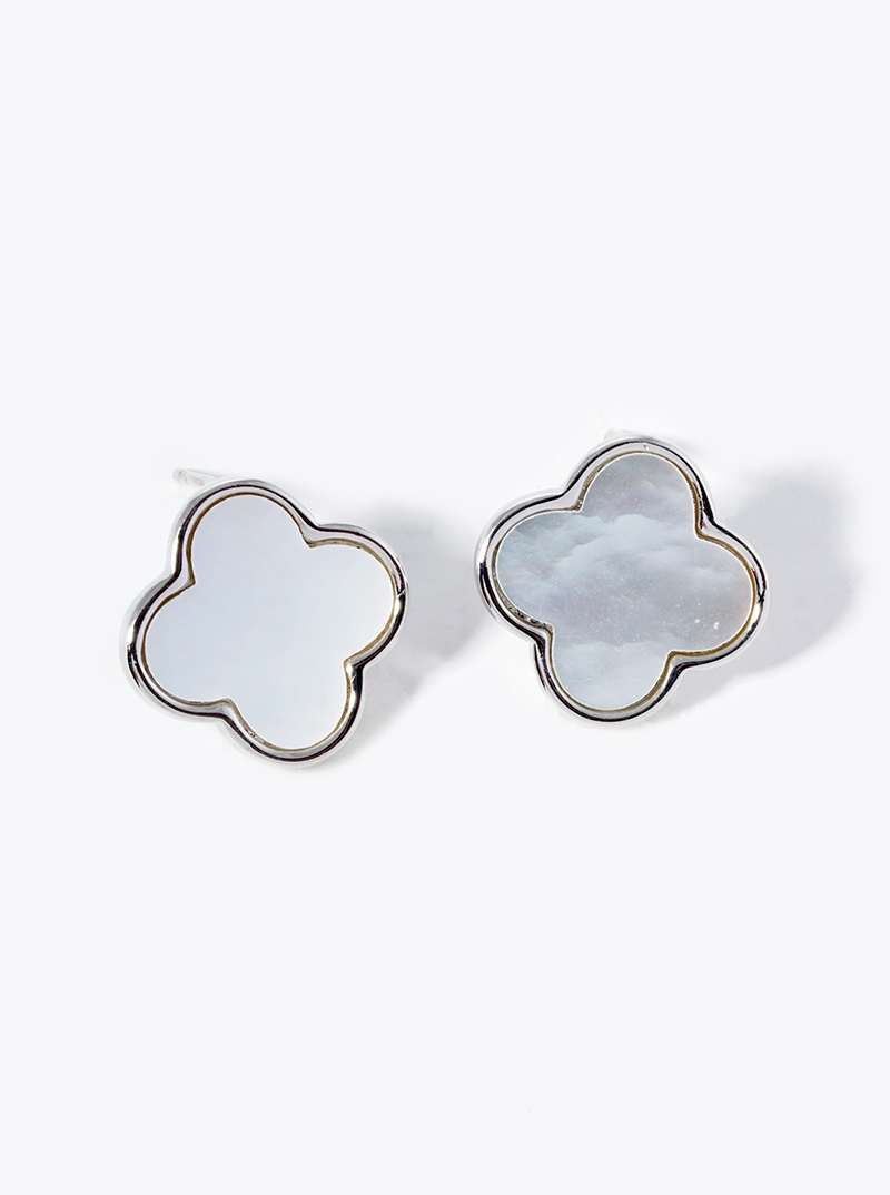 18k-gold-dipped-Mother-of-Pearl-quatrefoil-post-stud-earrings-61-361@PE2100-R-0-A2MUTA28072523K1242.png