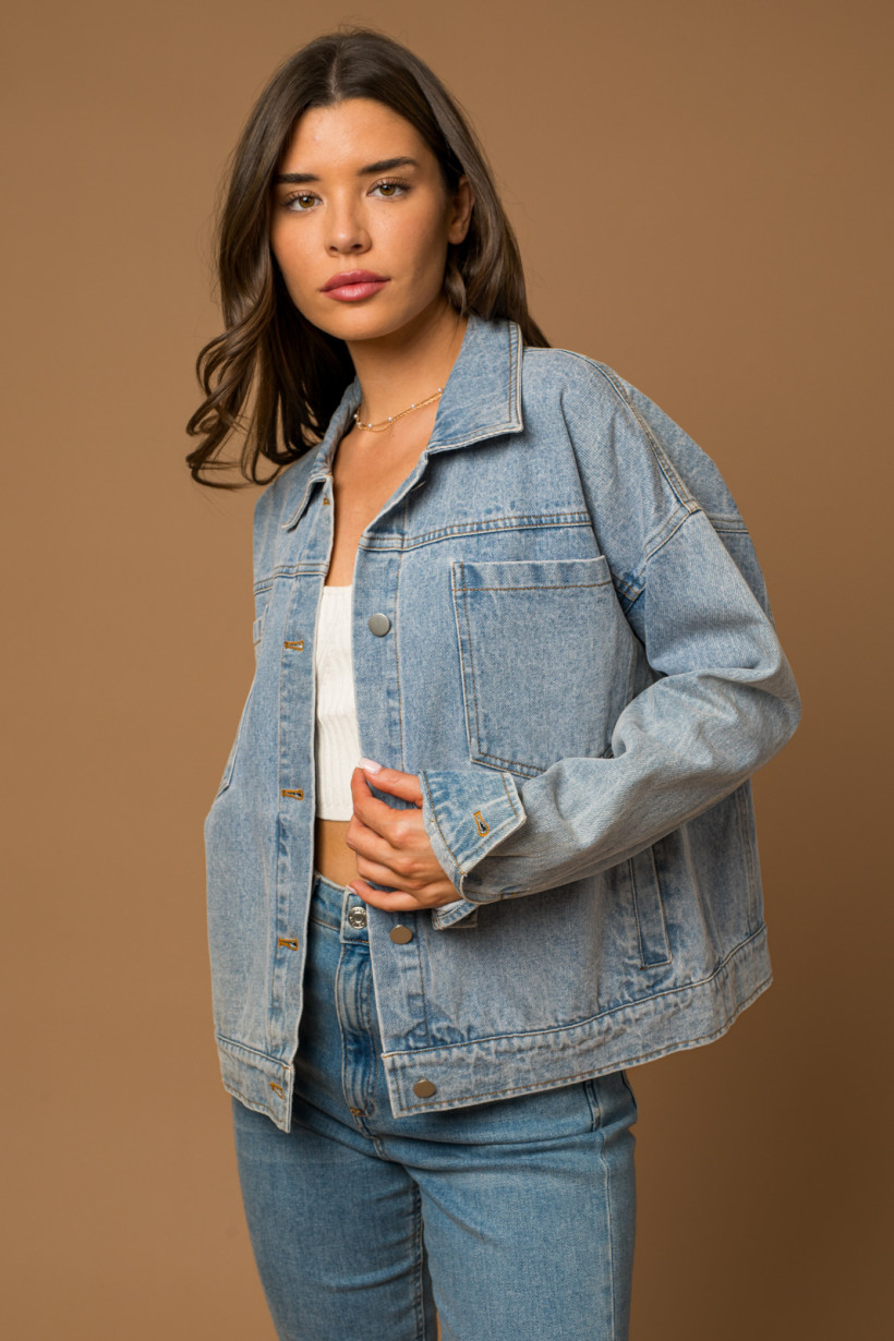 Trucker Denim Jacket w/Back Pleat — DazzleBar