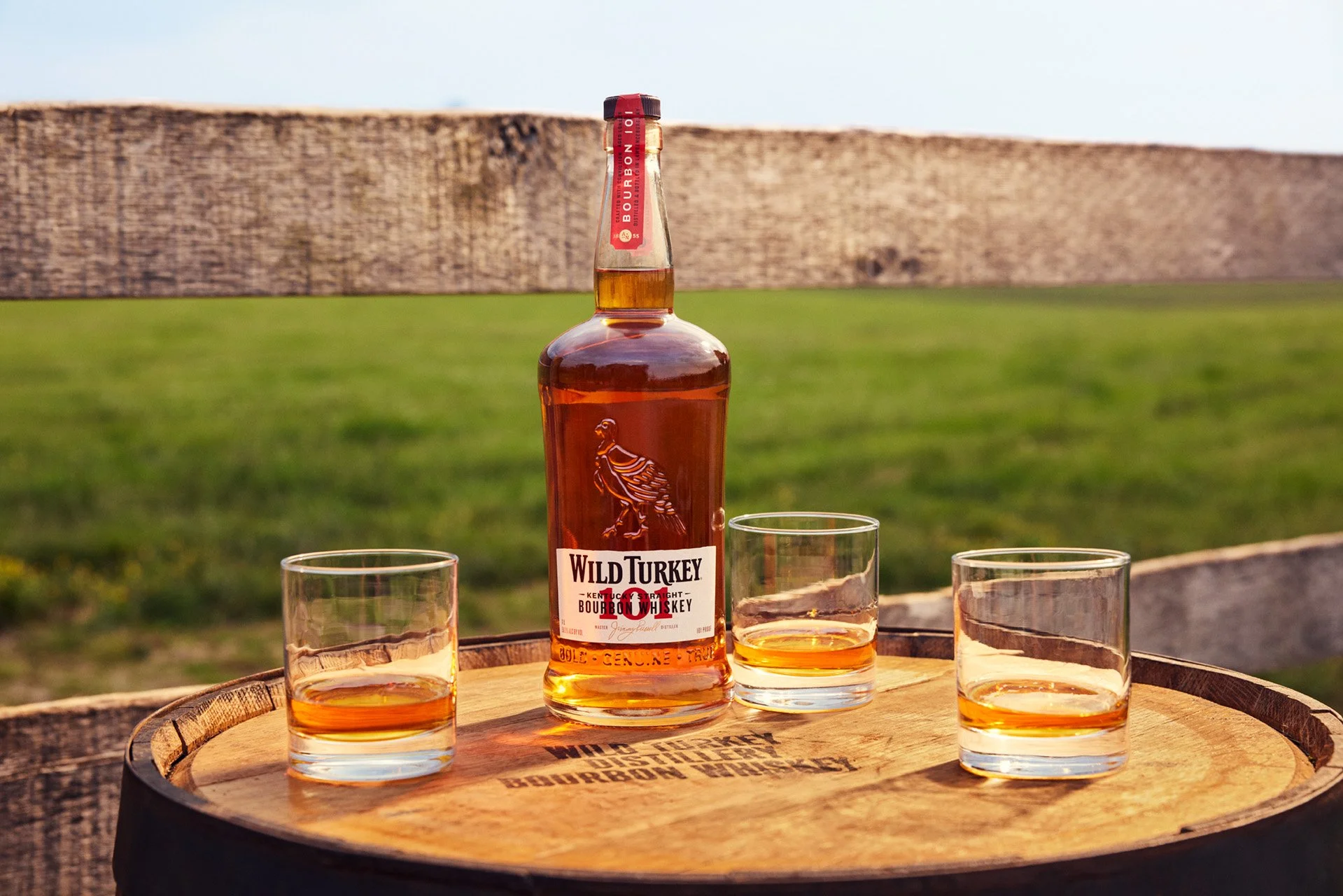 2591-06b-250531_WILD_TURKEY_D01_S04_BARREL_CHEERS_01838-Web.jpg