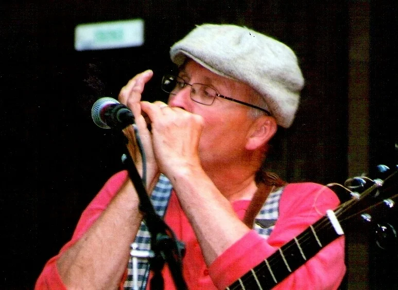 mark_harmonica.jpg