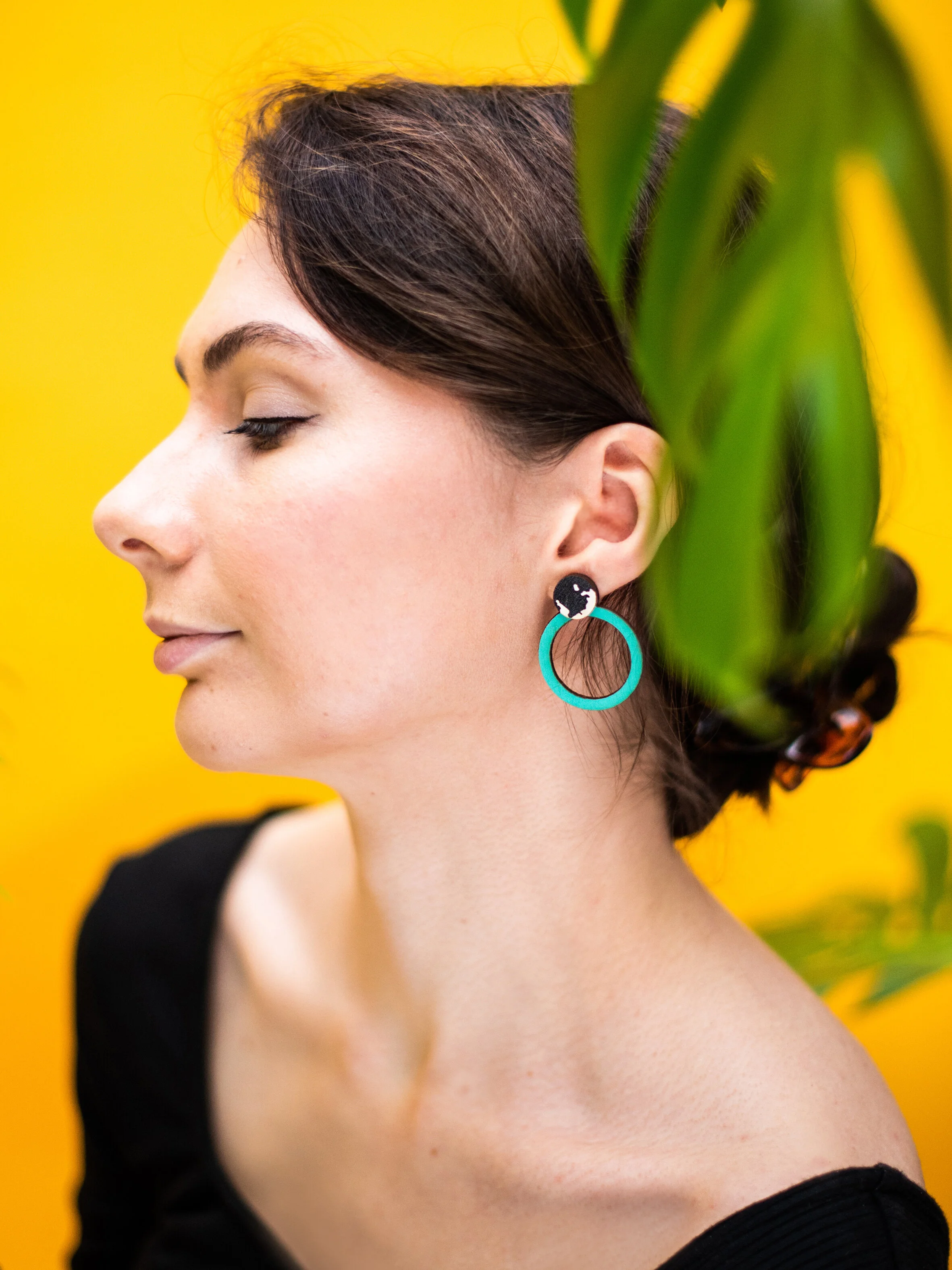 Turquoise Hoop With Mottled Stud Web.jpg