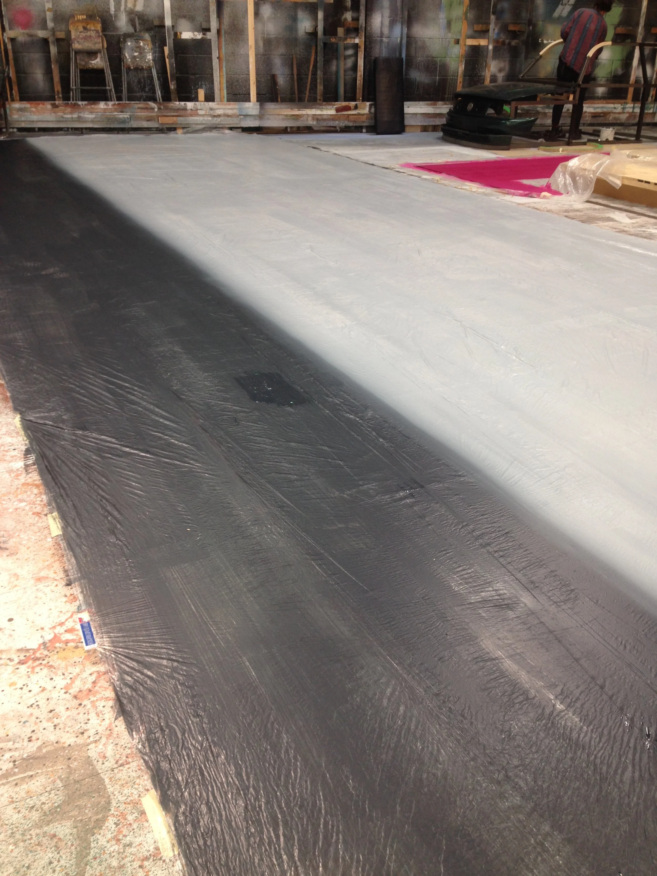 Painting plastic walls