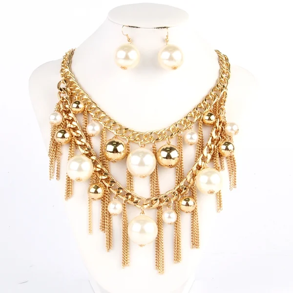 Lisa||SQ3232071|Christina E. Pearls