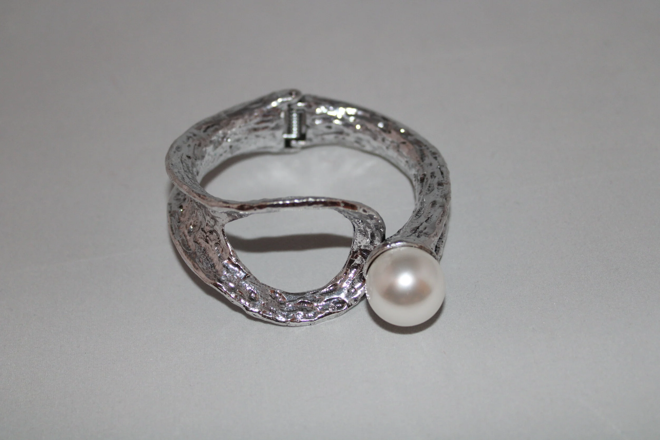 Wilma||SQ5286622|Christina E. Pearls