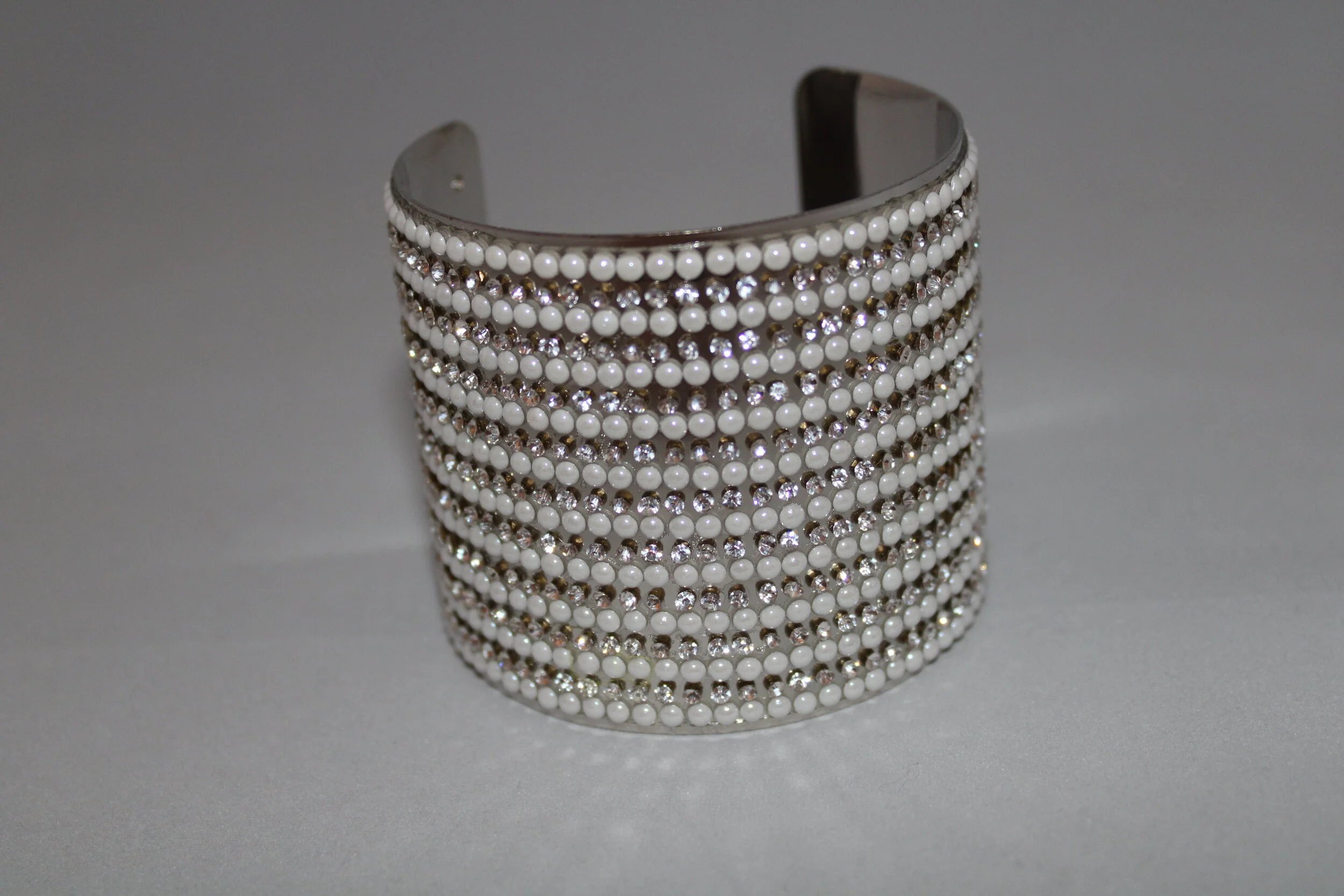 Vella Ray||SQ1868630|Christina E. Pearls