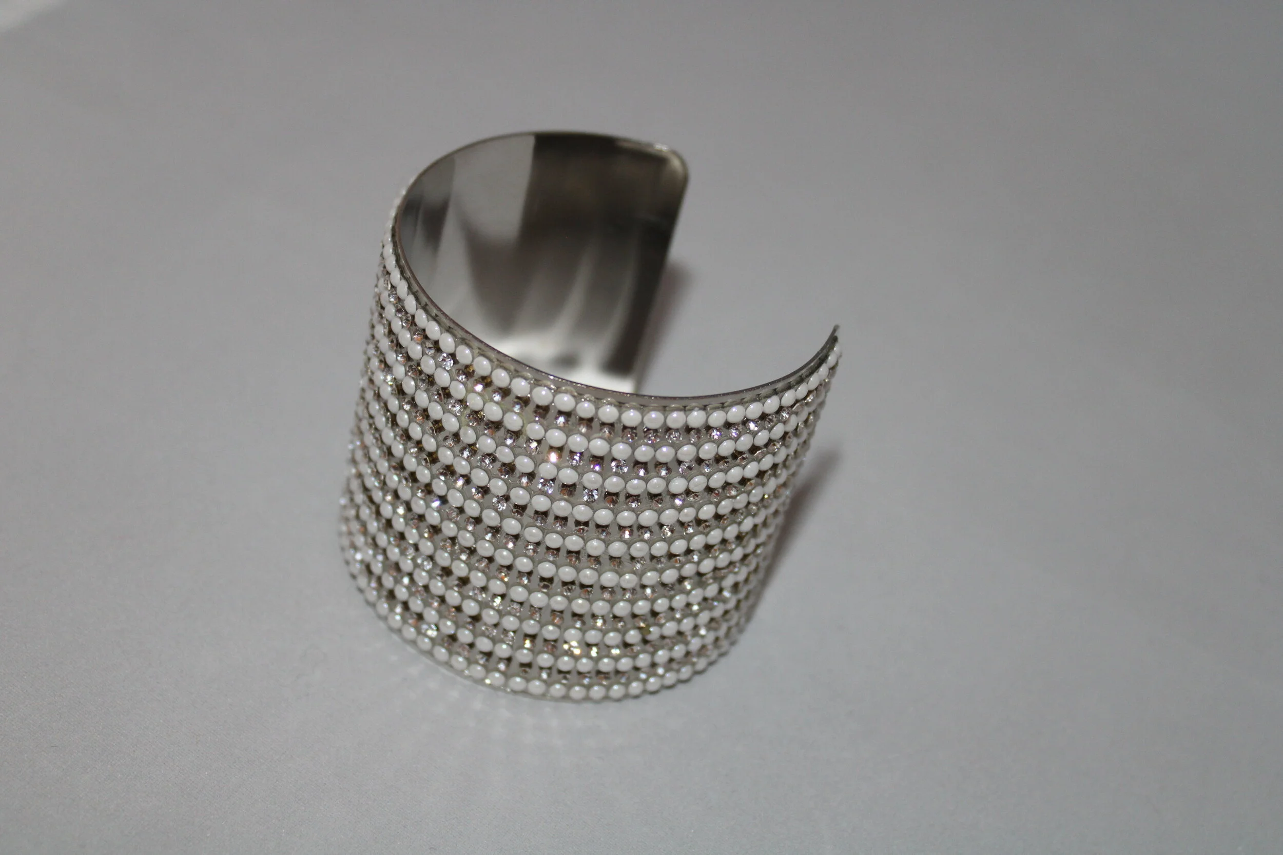 Vella Ray||SQ1868630|Christina E. Pearls