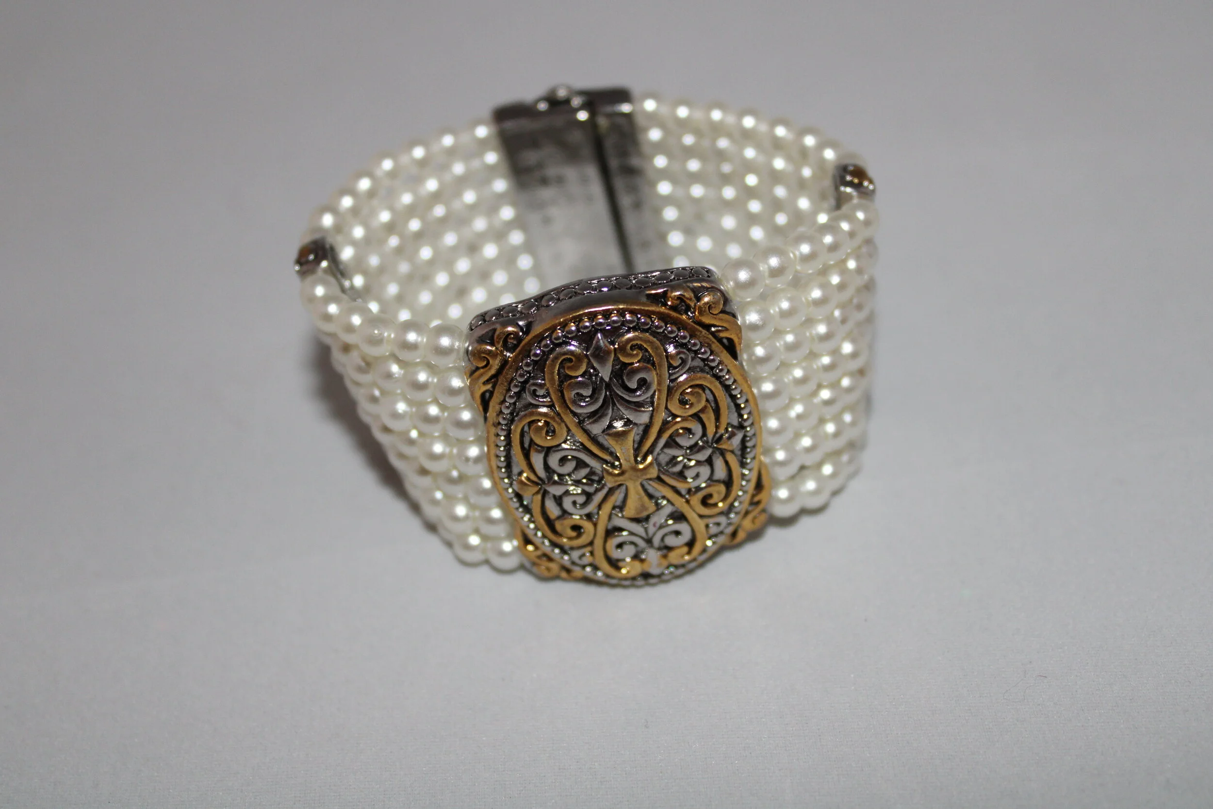 Wize Pearl||SQ7774673|Christina E. Pearls