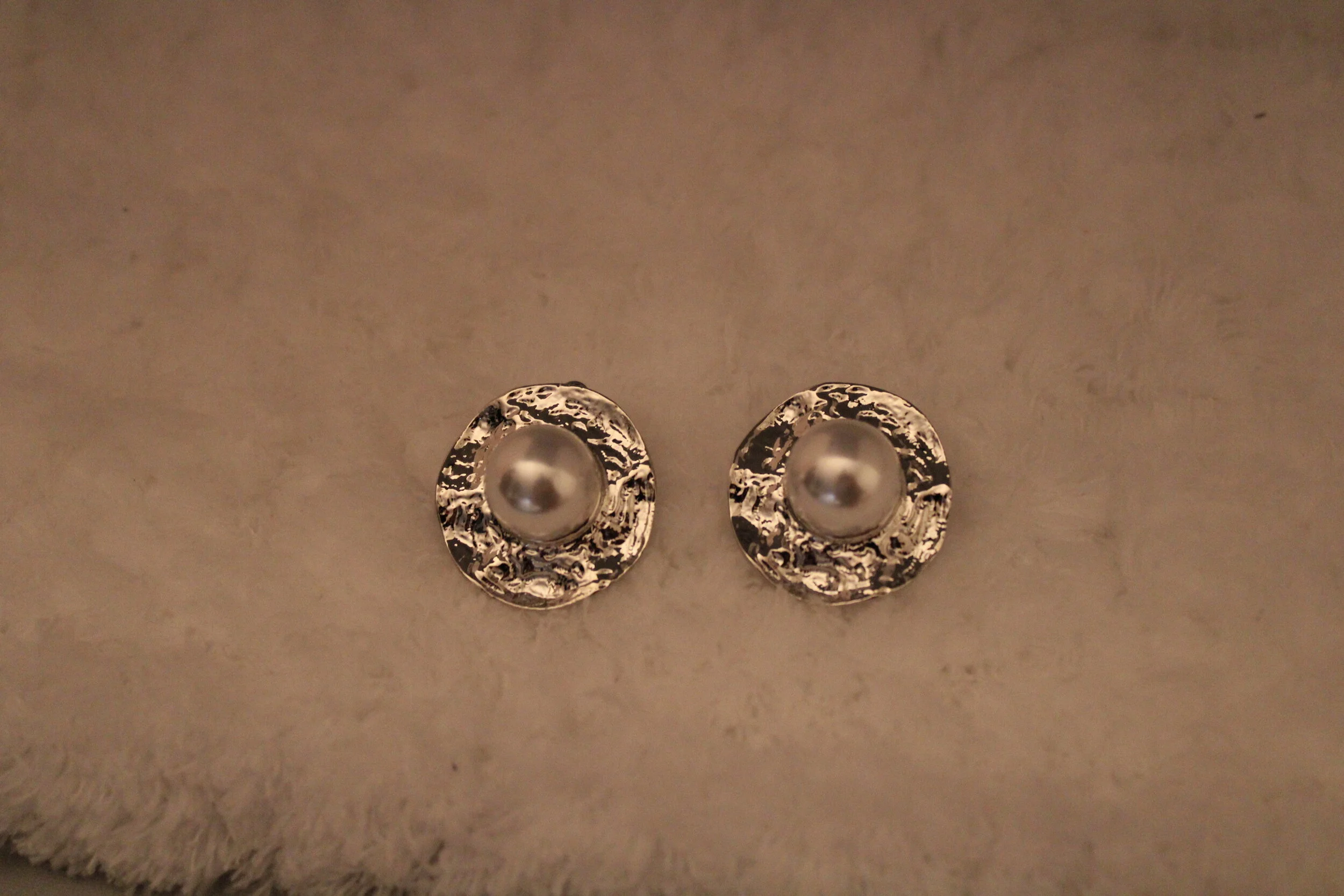 Sundee||SQ4415245|Christina E. Pearls