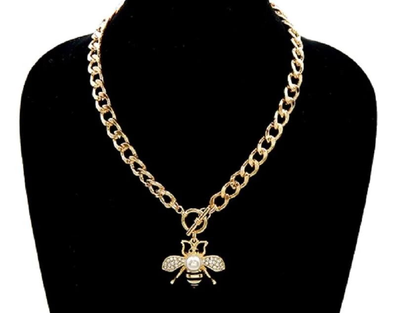 Baby Bee||SQ1580466|Christina E. Pearls