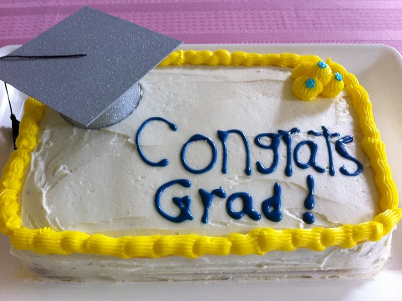 vanilla-graduation-cake-800.jpg