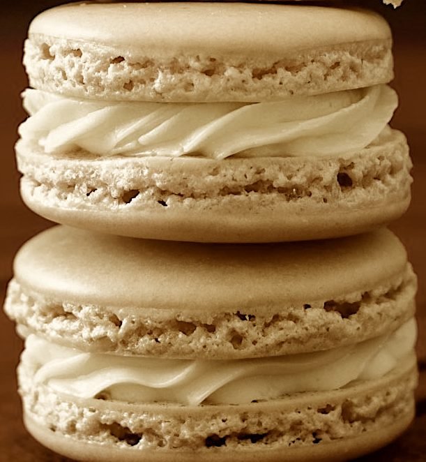 maple-macarons-recipe-stacked-macarons-1365x2048.jpeg