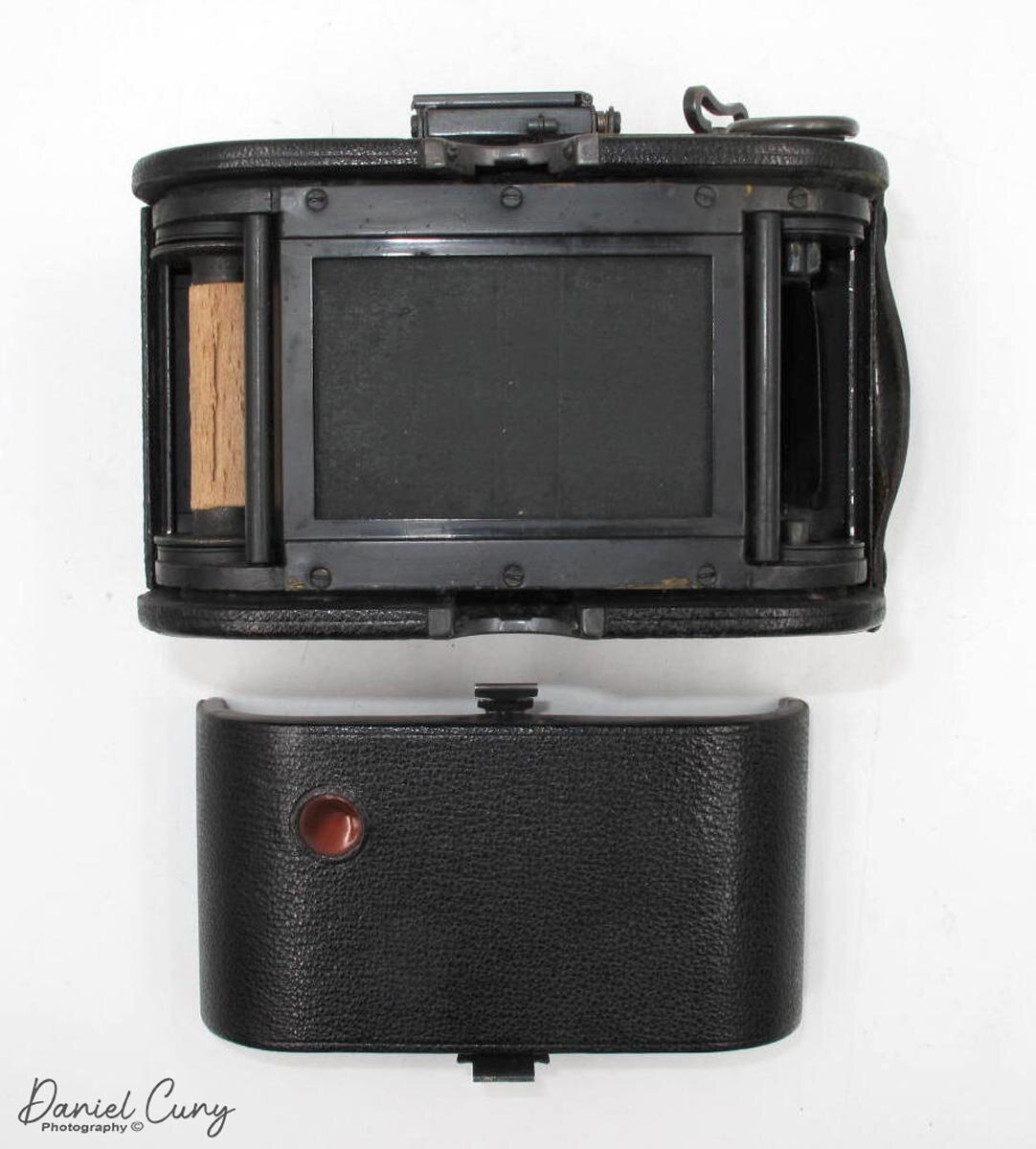 Shutter and film chamber of No. 0 Graphic camera