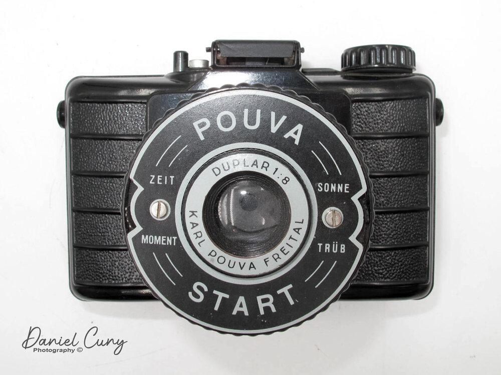 Close up of lens settings on Pouva Start camera
