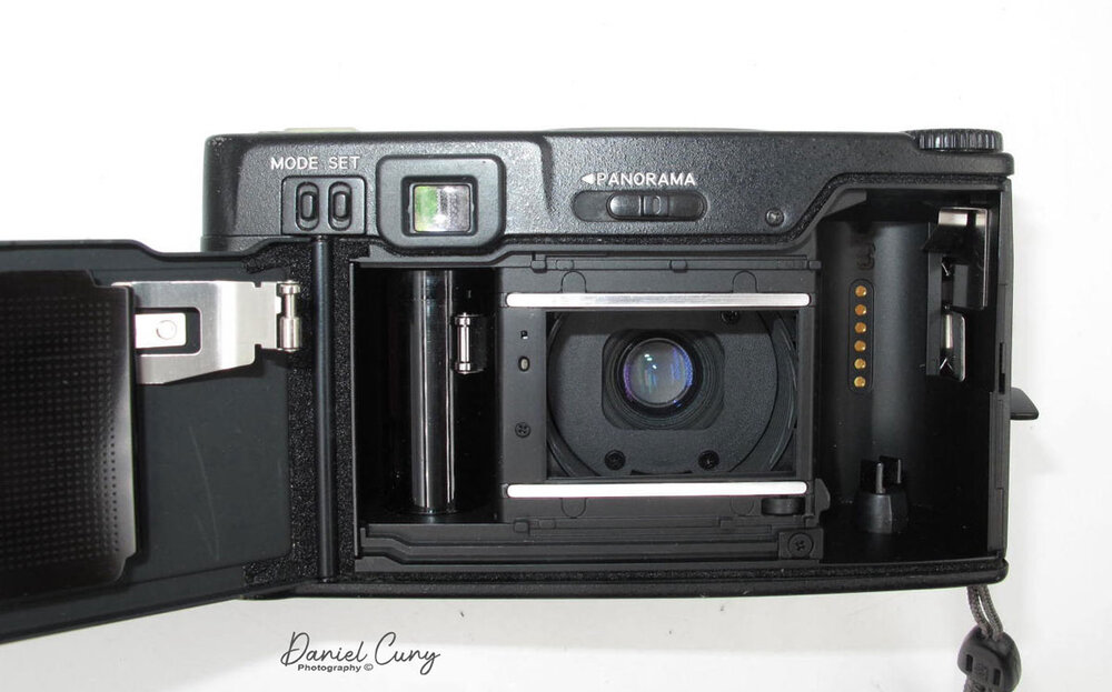 Normal shooting area on the Nikon 28Ti camera.