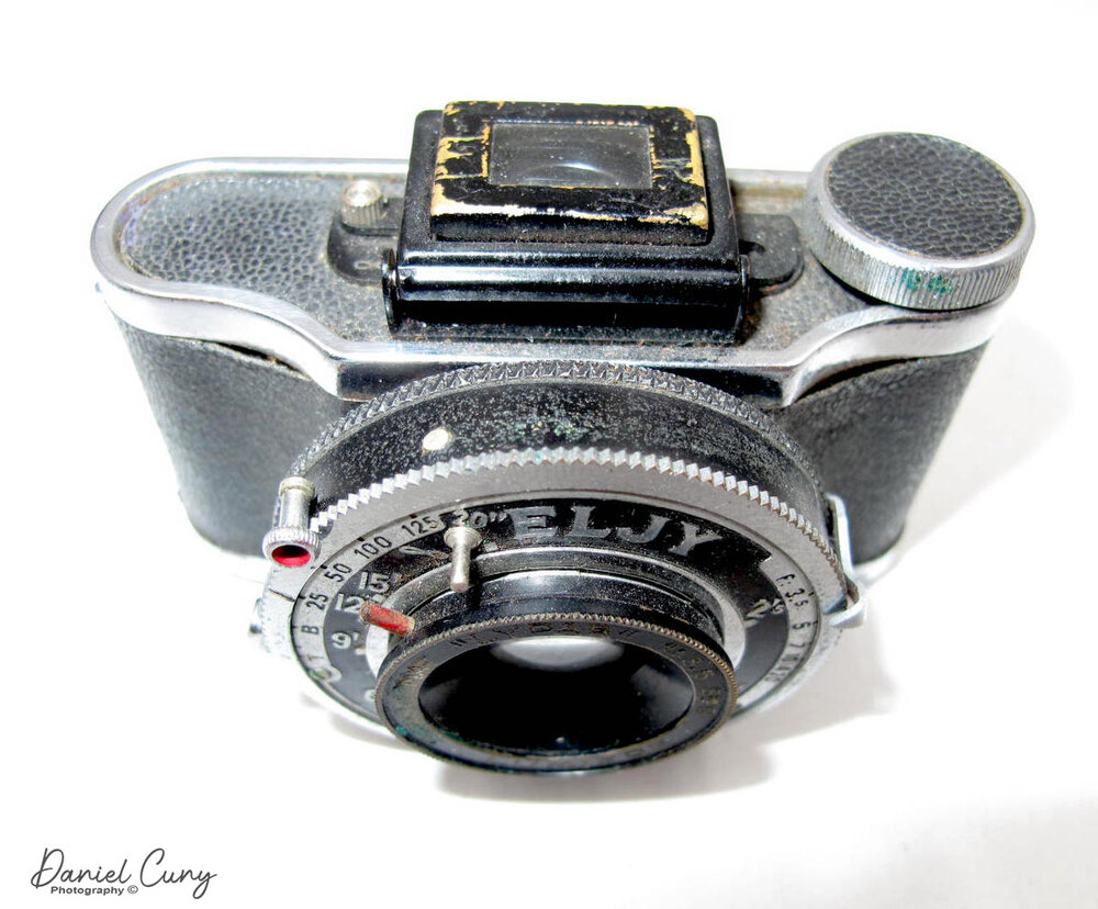 Lumiere Super ELJY with lens retracted