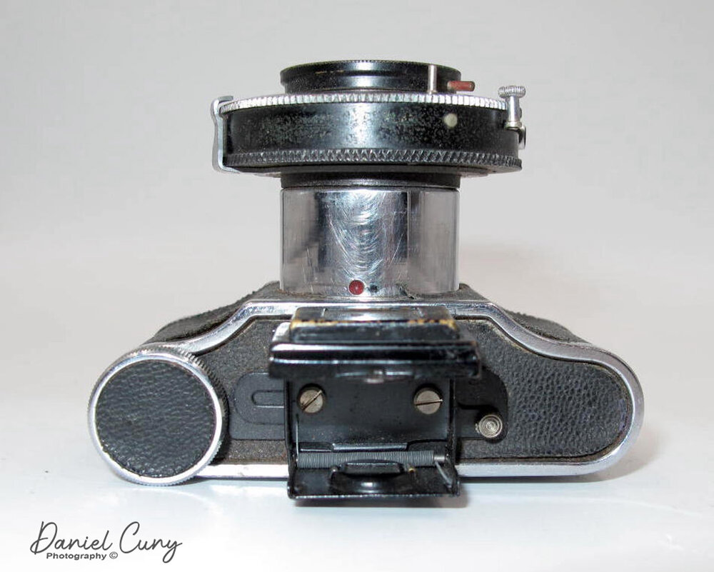 Top view of Lumiere Super ELJY with lens extended.