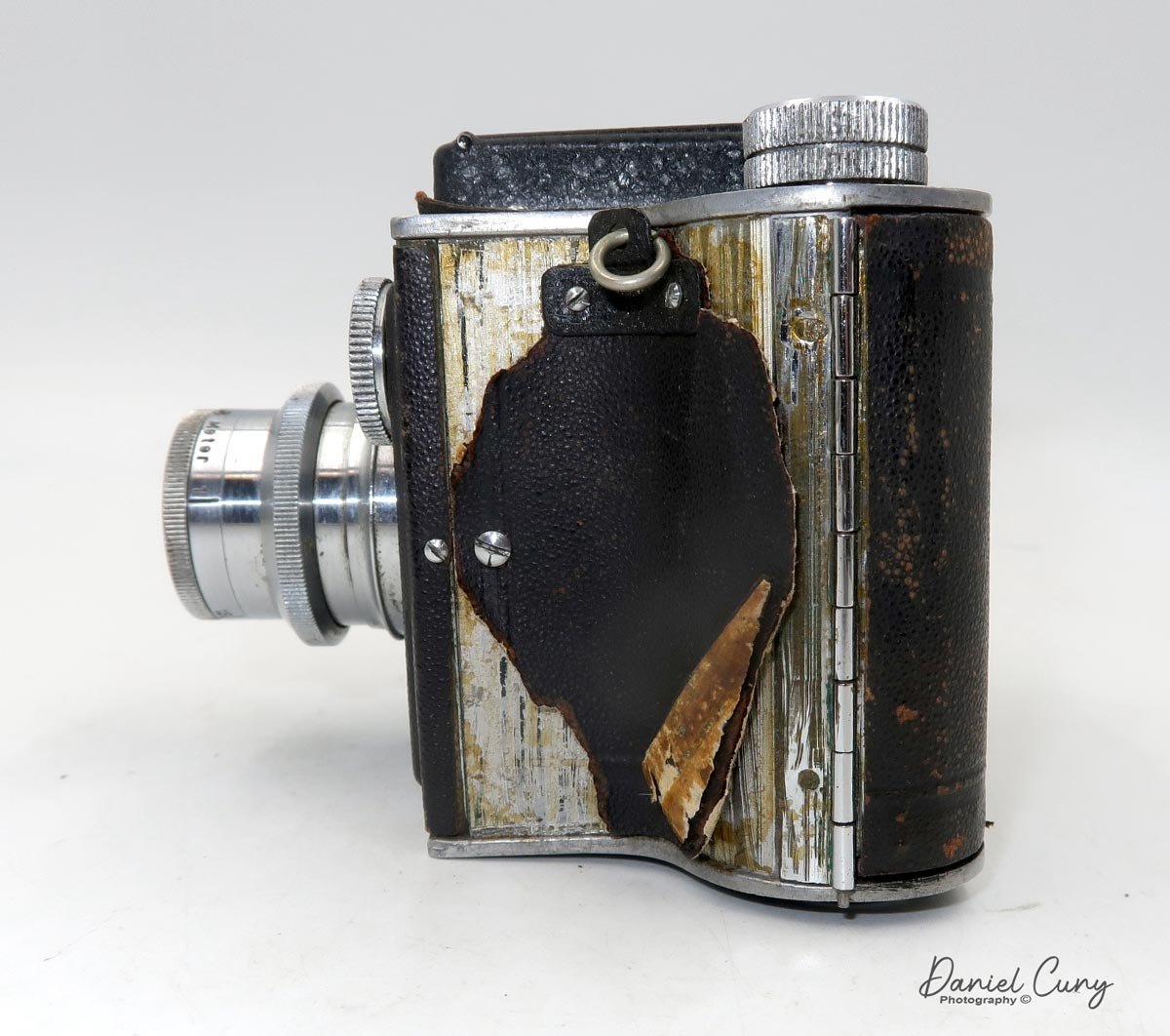 Left Side of Super Flex Baby Camera