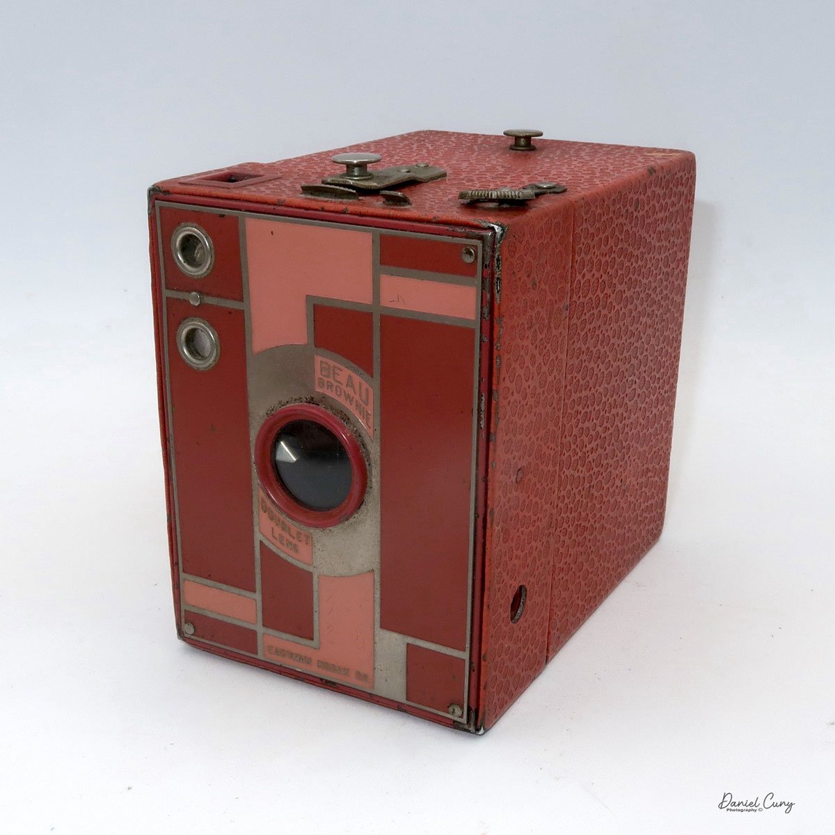 Different views of Rose Beau Brownie camera