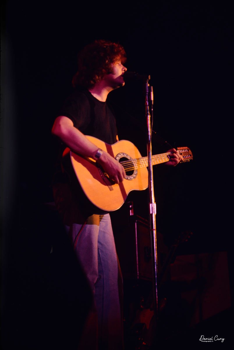 Dave Cousins, Guitar and singer