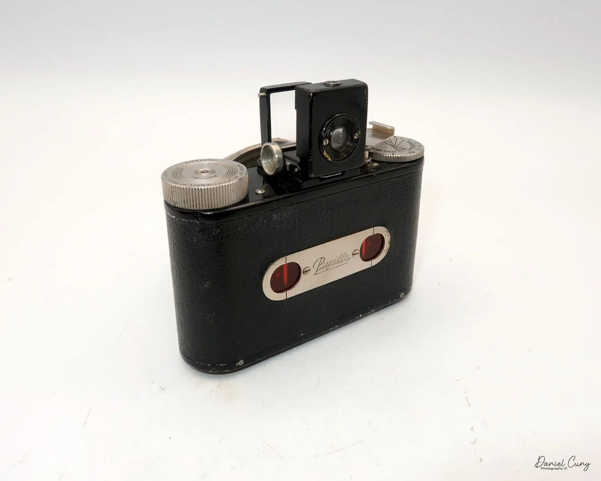 Different angles of the Nagel-Kodak Pupille camera