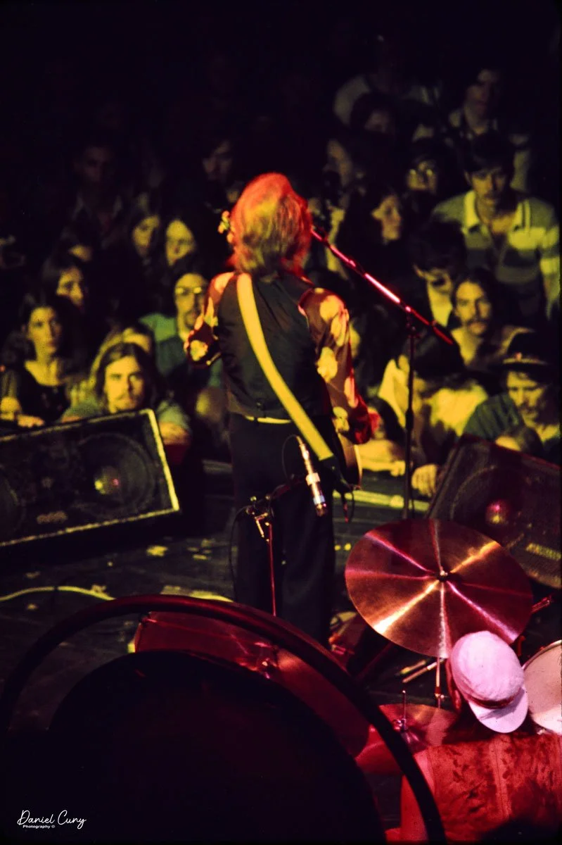Bob Welch singing to the crowd with Mick Fleetwood playing drums
