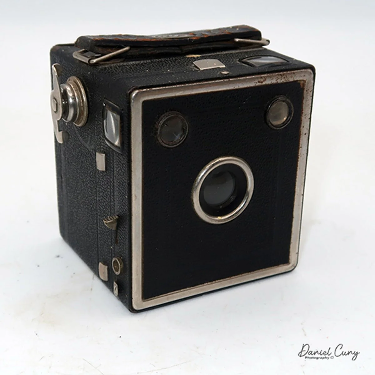 Different angles of the Eho Baby Box camera