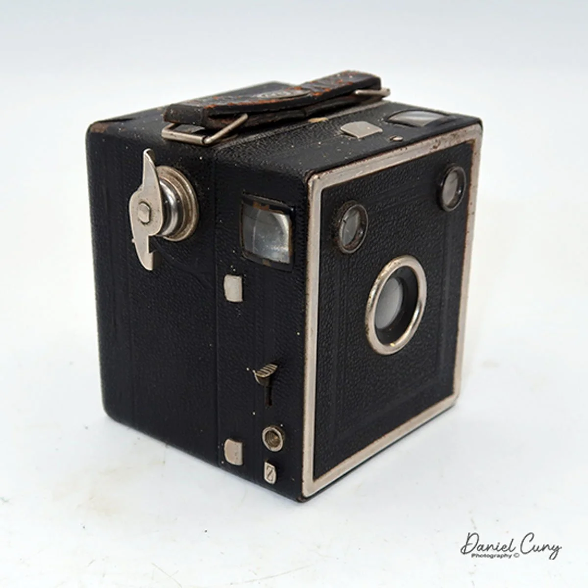 Different angles of the Eho Baby Box camera