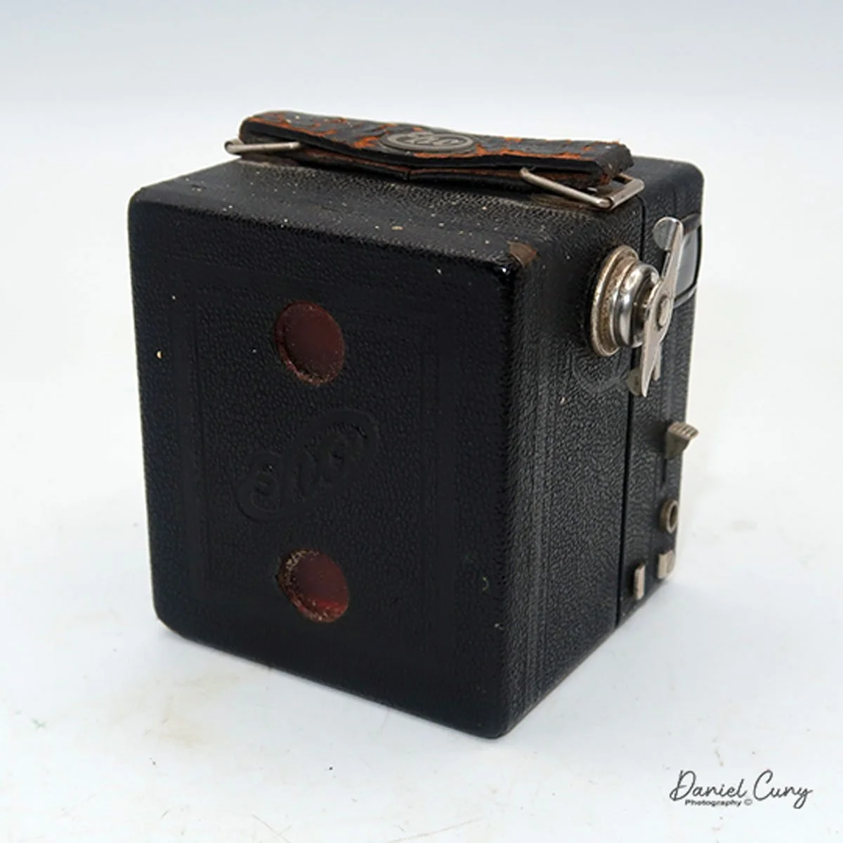 Different angles of the Eho Baby Box camera