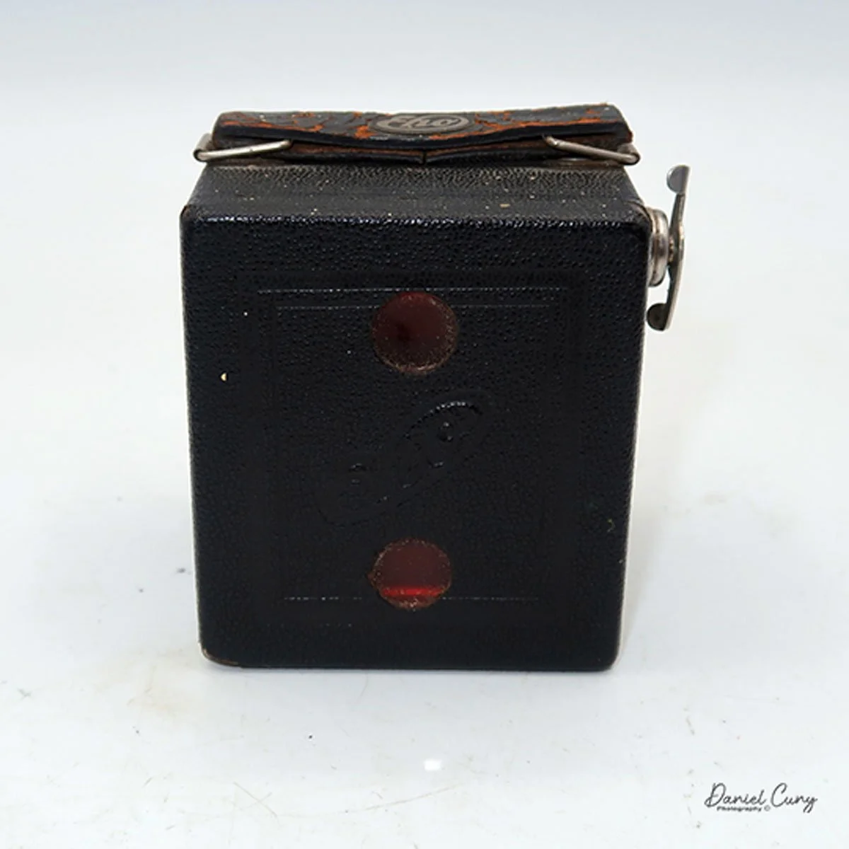 Different angles of the Eho Baby Box camera