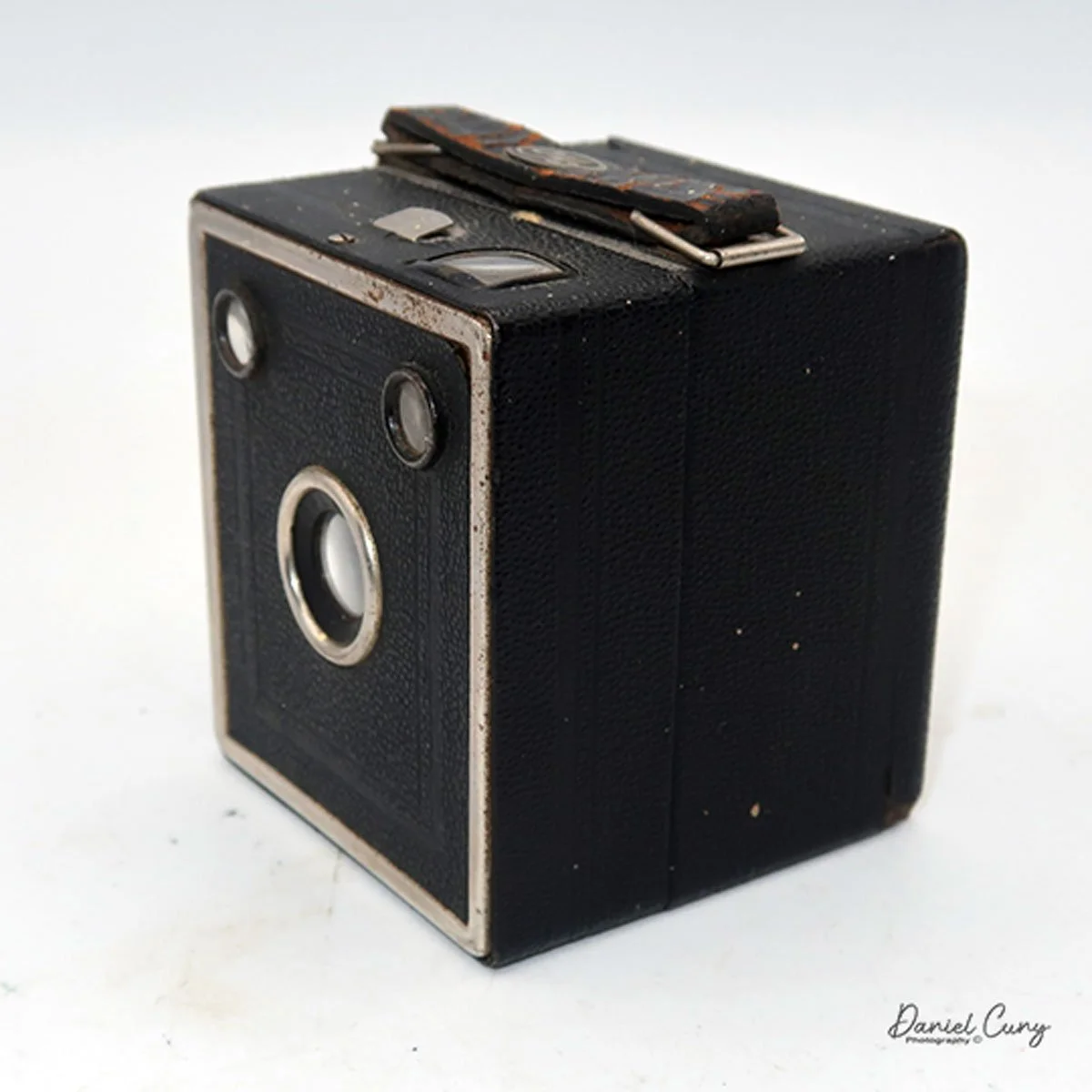 Different angles of the Eho Baby Box camera