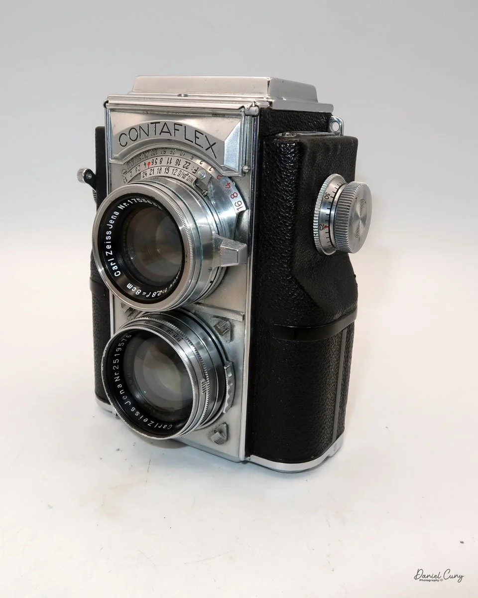 Different angles of the Zeiss Ikon 860/24 camera