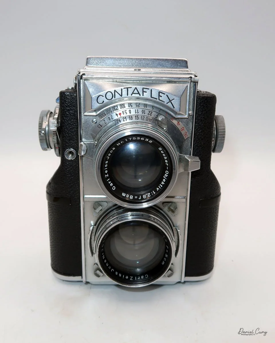 Different angles of the Zeiss Ikon 860/24 camera