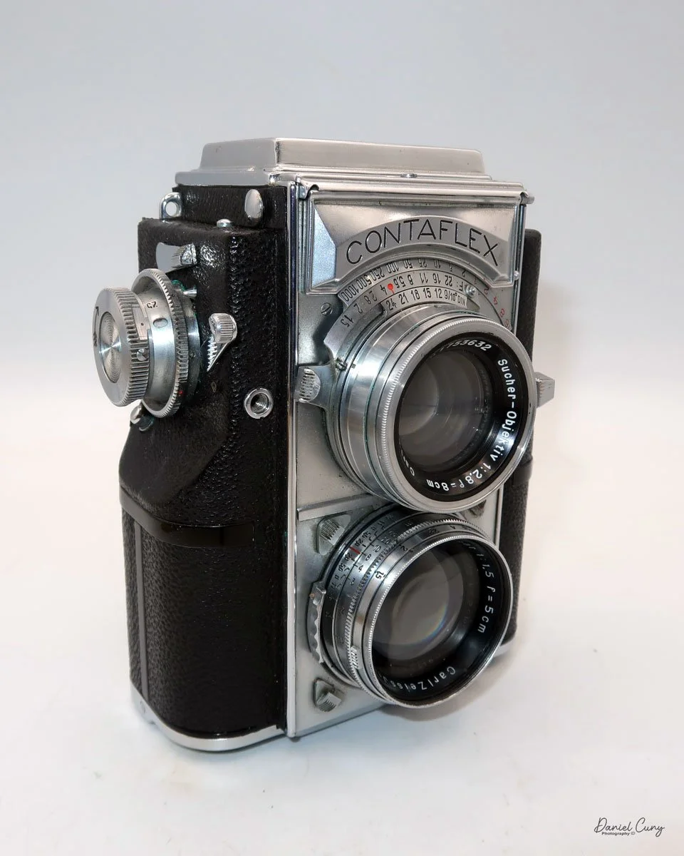 Different angles of the Zeiss Ikon 860/24 camera