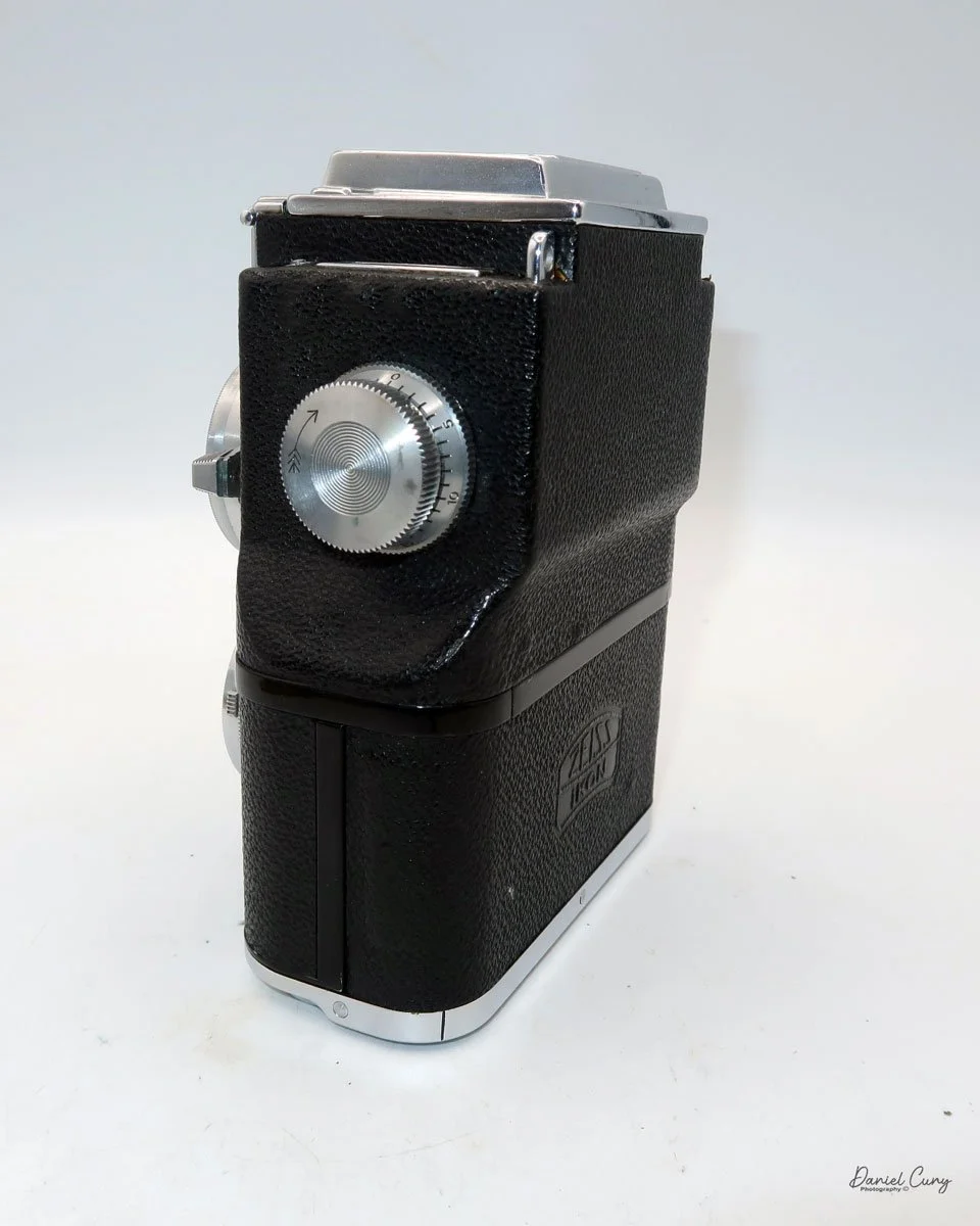 Different angles of the Zeiss Ikon 860/24 camera