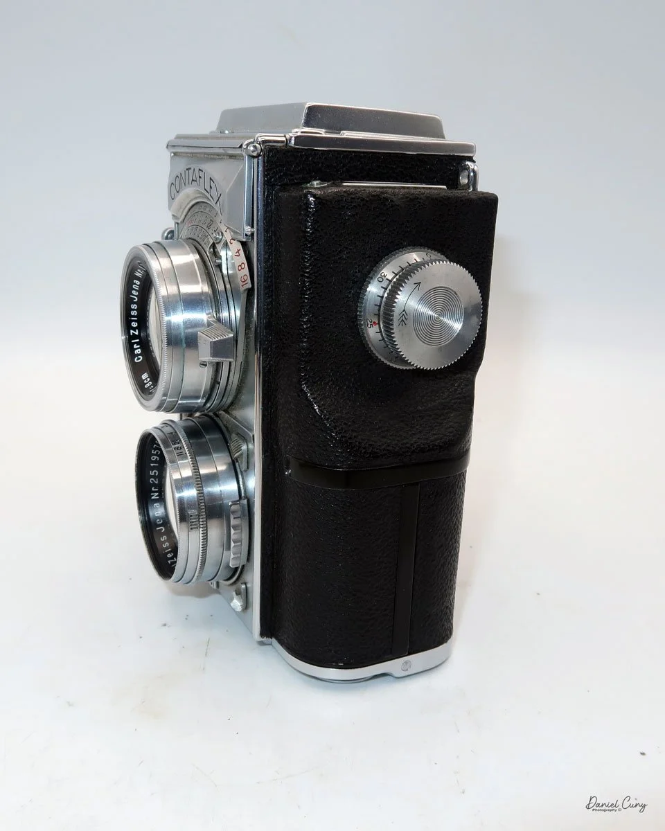 Different angles of the Zeiss Ikon 860/24 camera