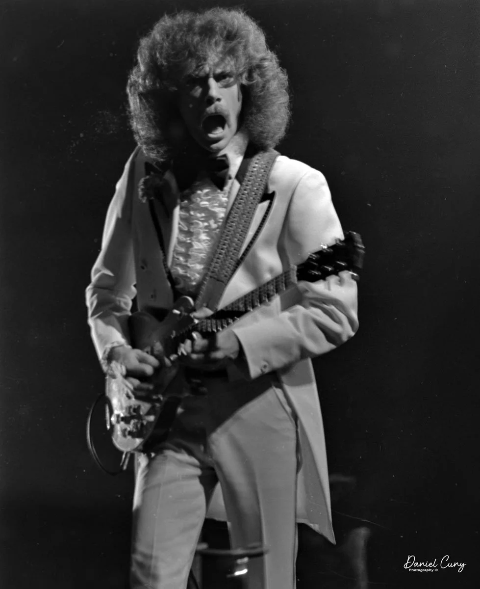 Dave Jenkins, Guitar, playing for the camera