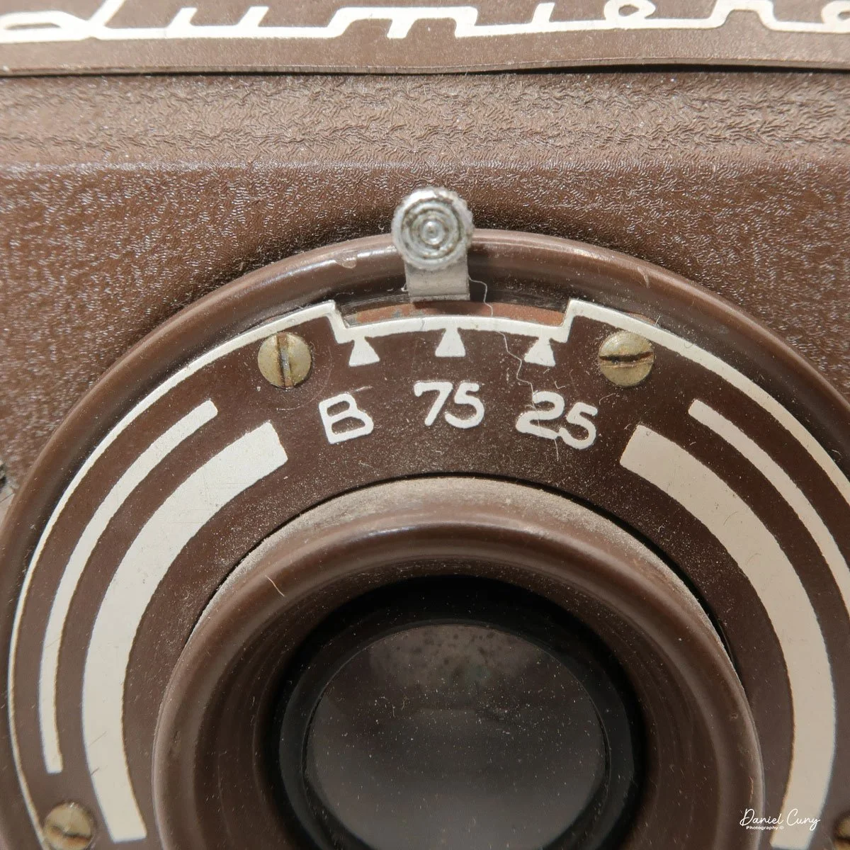 Lens assembly-1/75 shutter speed