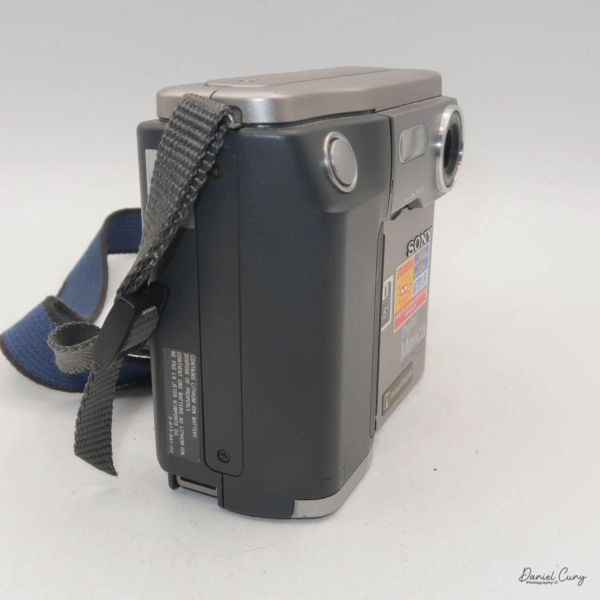 Different angles of the Sony Mavica MVC-FD5 camera